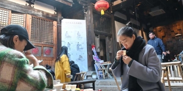cinin-fuzhou-kentinde-cay-kulturu-cay-meskenlerinde-suruyor-dAfLyrAi.jpg