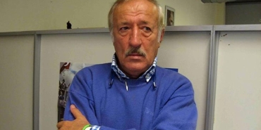 fenerbahcenin-efsane-futbolcusu-ziya-sengul-omrunu-yitirdi-6g94QHjc.jpg