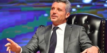 sadettin-saran-kimdir-kac-yasinda-nereli-meslegi-ne-steven-sadettin-saranin-hayati-ve-biyografisi-T1YcKVYc.jpg