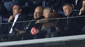 trabzonspor-lideri-ahmet-agaoglu-hukumet-istifa-sloganlari-sonrasi-yasandigi-sav-edilen-olayi-yalanladi-PrXyckZN.jpg