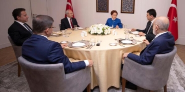 6li-masadaki-baskanlardan-pes-pese-aciklamalar-U5NEMYHP.jpg