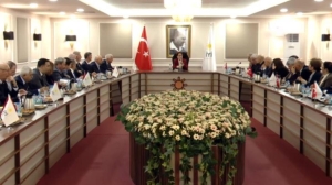 aksener-yeni-bir-ittifak-mi-kuracak-l-partiden-3-yol-cikisi-ehsdHMJc.jpg