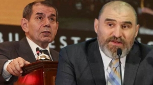 dursun-ozbek-konustugu-sirada-fenerbahceli-yoneticiden-olay-paylasim-denizin-oteki-tarafinda-panik-buyuk-qIYGpayf.jpg