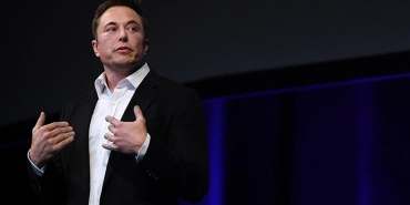 elon-musk-kendisiyle-tartistigi-icin-isten-cikarilan-twitter-calisanini-ozur-dileyerek-geri-cagirdi-68NaUY8S.jpg