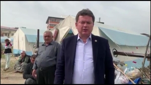 kahramanmarasli-depremzede-elektrik-yok-su-yok-cadirlarin-ici-nemli-kuf-kokuyor-bnsOvshB.jpg