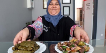 lokantasini-birakip-gittigi-zelzele-bolgesinde-gunde-2-bin-kisilik-yemek-cikardi-DWuVyhrw.jpg