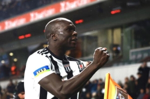 mac-ozeti-basaksehir-besiktas-mac-ozeti-izle-basaksehir-0-2-besiktas-maci-ozeti-izle-basaksehir-bjk-maci-kac-kac-bitti-UsZXJLaW.jpg