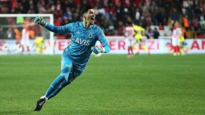 son-dakika-fenerbahce-altay-bayindir-ile-4-yillik-yeni-mukavele-imzaladi-JPVmCWlr.jpg