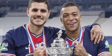 tarih-yazan-mbappeyi-birinci-tebrik-eden-mauro-icardi-oldu-kissanin-kesimi-oldugum-icin-memnunum-neaDNsnx.jpg