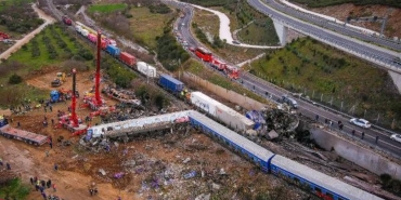 yunanistanda-tren-kazasinda-can-kaybi-43e-yukseldi-4Ib7Vh9i.jpg