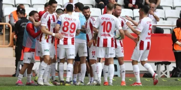 akdeniz-derbisinde-mukemmel-geri-donus-1Dhfp5su.jpg