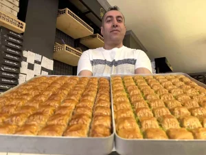 meskende-baklava-yaparken-dikkat-2NiLIaF1.jpg