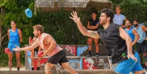survivor-kim-elendi-30-mart-2025-pazar-survivorda-dokunulmazlik-oyununu-hangi-grup-kazandi-kim-elendi-NhdvW8ej.jpg