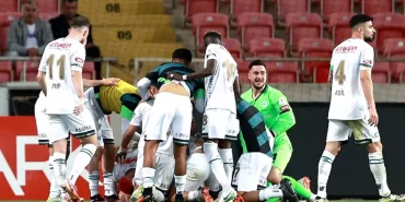 akdeniz-grubunun-umutlari-tukendi-konyaspor-hataysporu-3-2-yendi-hAJxrvPA.jpg