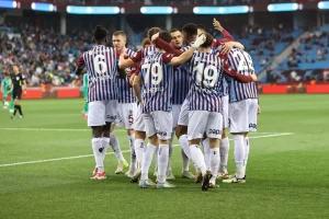 bodrum-fkyi-uzatmalarda-3-2-yenen-trabzonspor-ziraat-turkiye-kupasinda-yari-finale-yukseldi-Epf5Txs9.jpg