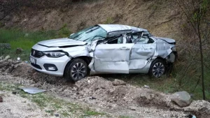 burdur-isparta-yolunda-kaza-4-yarali-e5ODDGjs.jpg