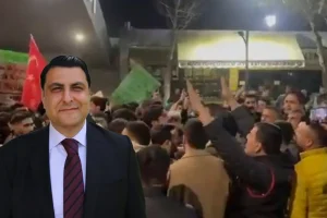 chpli-belediye-baskani-istifa-etti-halk-sokaga-dokuldu-yaziklar-olsun-aETOwSaj.jpg