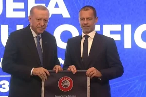 cumhurbaskani-erdogandan-uefanin-temsilcilik-acilisinda-argumanli-kelamlar-24sRuVta.jpg