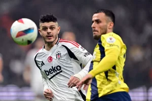 dev-derbi-oncesi-fenerbahce-ve-besiktasta-sari-alarm-OdKmDduW.jpg