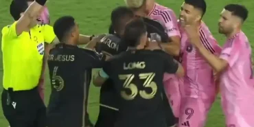 luis-suarez-ekip-arkadasini-isirdi-sjsAp3rB.jpg