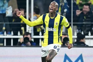 talisca-super-lig-mesleginde-bir-birincisi-basardi-C5QHSelT.jpg