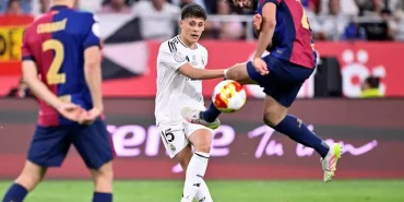 uzatmalarda-real-madridi-3-2-yenen-barcelona-kral-kupasini-kazandi-lpu7QQsL.jpg