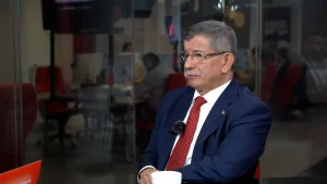 ahmet-davutoglu-kisinin-kimligine-bakmam-bir-yolsuzluk-varsa-karsisindayim-RuvbptUe.jpg
