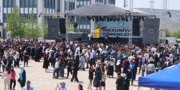 cankirida-mezuniyet-merasimi-heyecani-hjc4FpkP.jpg