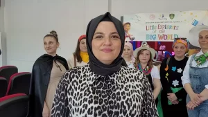 aile-tiyatrosunda-sevgi-ve-hurmet-temasi-HY7Q7e6i.jpg