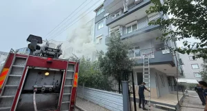 antalyada-yangin-cikardi-kacti-lNU8nuPh.jpg