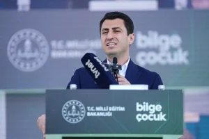 arkadasim-robot-kisa-kissa-musabakasinin-odul-merasimi-istanbulda-duzenlendi-pYmQ9mYf.jpg