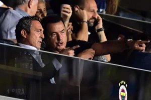 fenerbahce-baskani-ali-koc-acun-ilicaliya-veda-etti-vzVqjzVy.jpg