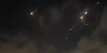 irandan-israile-atilan-fuzeler-beytullahim-semalarinda-rLjQq9Yl.jpg