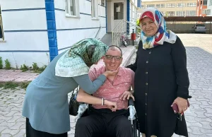 mavi-kapak-kampanyasindan-bayram-armagani-H1VVDwI9.jpg