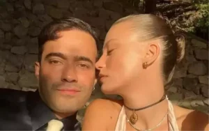 serenay-sarikaya-ile-mert-demir-ayrildi-mi-IR62bHHG.jpg