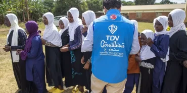 tdv-malavide-yetimlere-kurban-yardimi-dagitti-rmf4H9B8.jpg