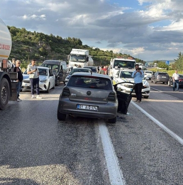 adiyamanda-trafik-kazasinda-meyyit-sayisi-4e-yukseldi-YBei1uYY.jpg