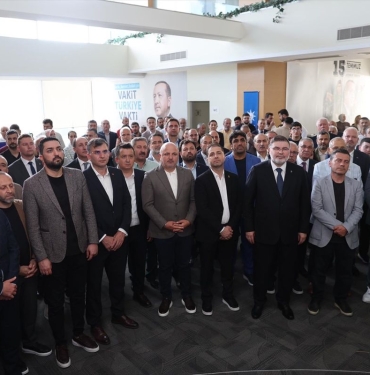 ak-parti-izmirden-bayramlasma-programi-jQykIHIp.jpg