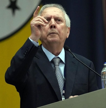 aziz-yildirim-o-karanlik-geceyi-aydinlatmak-boynumuzun-borcu-q3rm6Ekk.jpg