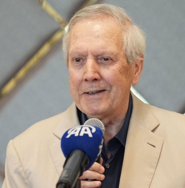 aziz-yildirimin-vedat-muriqiden-sonra-anlastigi-obur-forvet-de-muhakkak-oldu-rnFbFXmn.jpg