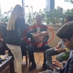 chp-genel-merkezine-giren-kilicdaroglunun-grubu-cikolata-dagitti-kr3IgD2r.jpg