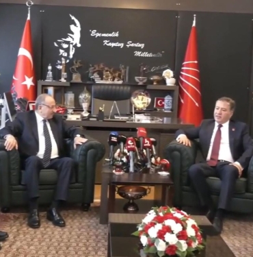 deva-partisi-heyeti-chp-tbmm-grubuyla-bayramlasti-6bGuBsMJ.jpg