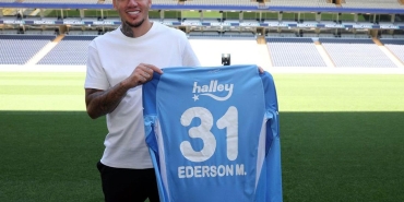 ederson-31-numarayi-birakiyor-NeD6TPTk.jpg