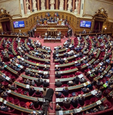 fransada-kara-kanun-resmen-kaldirildi-RG3NFj9A.jpg