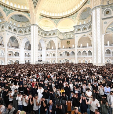 kurban-bayrami-namazi-mescitlerde-kutlandi-6ItU6SxL.jpg