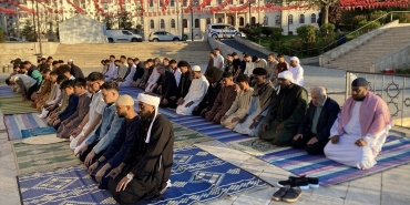 kurban-bayrami-namazlari-ulke-genelinde-kilindi-dFUtLSzD.jpg