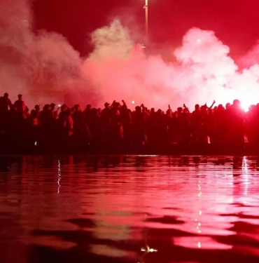 ortalik-yangin-yeri-psg-taraftari-koca-kenti-savas-alanina-dondurdu-WGNHirIV.jpg