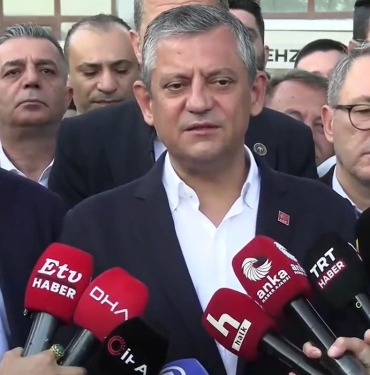 ozelden-namaz-cikisi-yeni-parti-kuracak-misiniz-sorusuna-net-karsilik-G1xdM1BW.jpg
