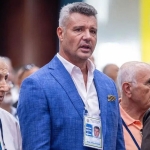 sadettin-saran-bir-yere-gitmiyorum-dl3ZHF95.jpg