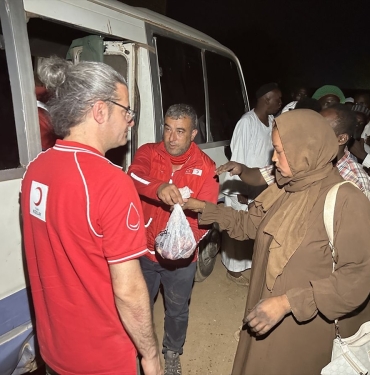 turk-kizilay-sudanda-2-bin-100-pay-kurban-eti-dagitti-EHNsOpsO.jpg